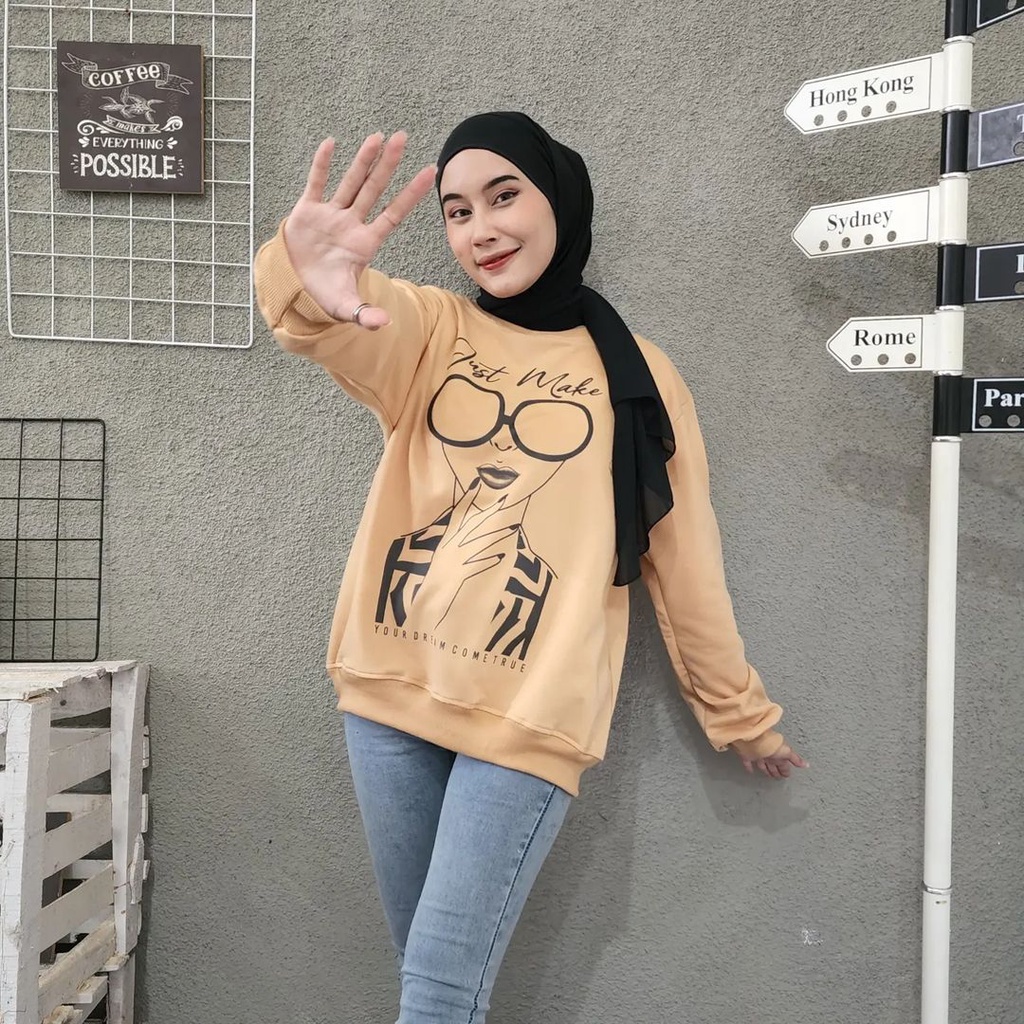 Sweater Crewneck JUST MAKE Oblong Oversize Wanita Outerwear Kekinian Fashion Ala Korean Kasual Style Outfit Kece