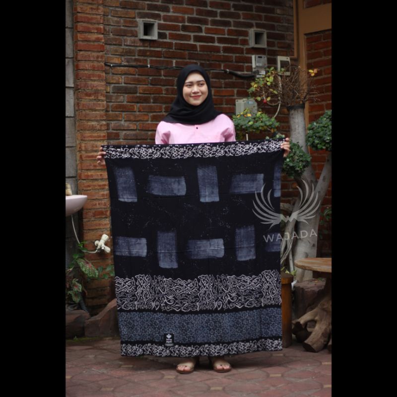 SARUNG BATIK AQIL WAJADA TERBARU DAN TERLARIS DAN KEKINIAN/SARUNG BATIK WANITA MBAK SANTRI ADEM DAN TEBAL TERBARU ASLI PEKALONGAN