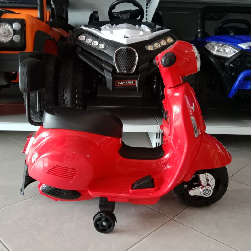 READY STOK Mainan Motor Aki PMB Vespa Mini M-778