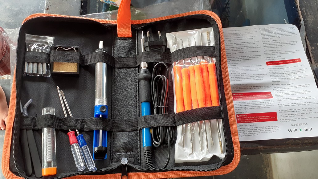 Tool Set Peralatan Solder Kit 7 In 1 60w 220v - Sik-002