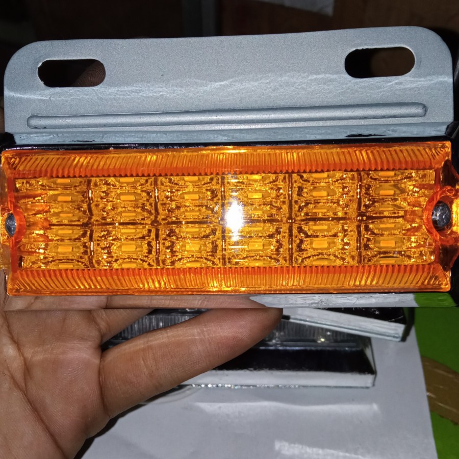 lampu led bak mobil variasi - Amber no.91 plat kotak