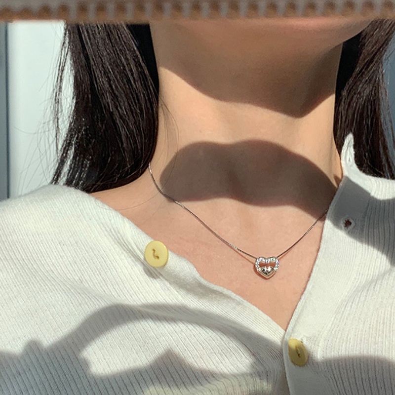 Kalung Rantai Klavikula Hias Liontin Hati Ganda Aksen Berlian Gaya Korea Untuk Wanita