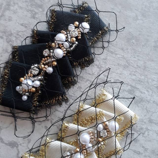 

Old Emma pita hairclip