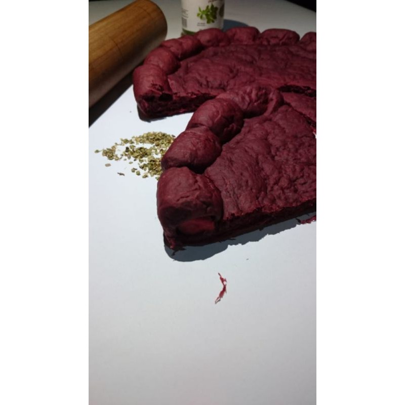 

base/dough pizza red isi sosis by Oow pizza medium 24cm 3pcs