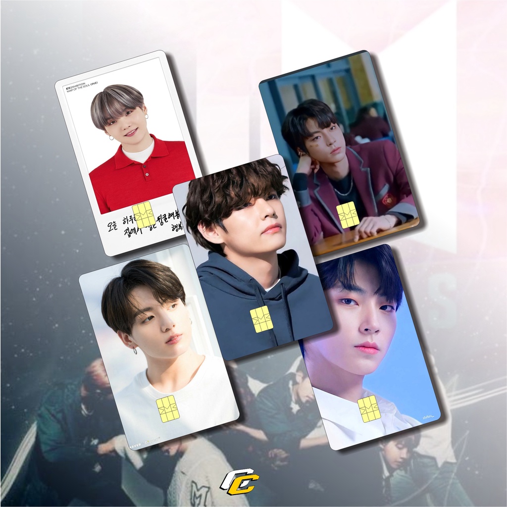 

STIKER PELINDUNG KARTU STICKER SKIN CARD ATM SIM KTP E-MONEY STICKER MOTIF KPOP KOREAN POP TERBARU LEM KUAT SUDAH LAMINASI