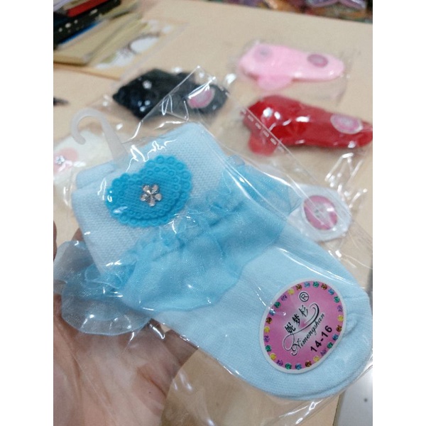 1 Pasang Kaos Kaki Bayi Renda. Nimengshan/ EVC Perempuan