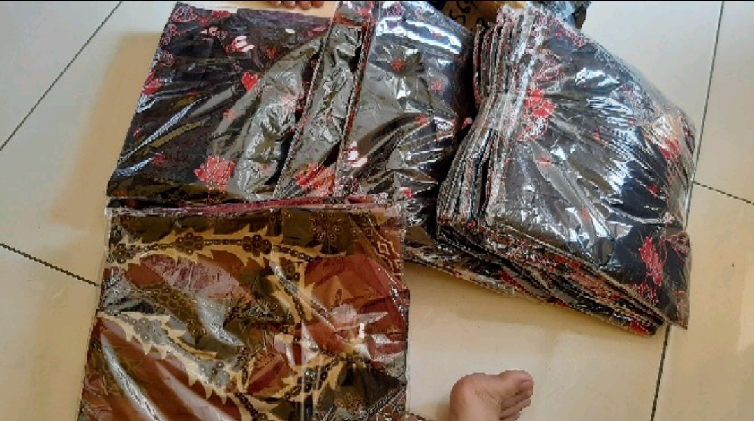 Kemeja Batik Pria Lengan Panjang Batik Azmil Hrb026 Motif Keratonan Kode 002 Size M L Xl Xxl Reguler