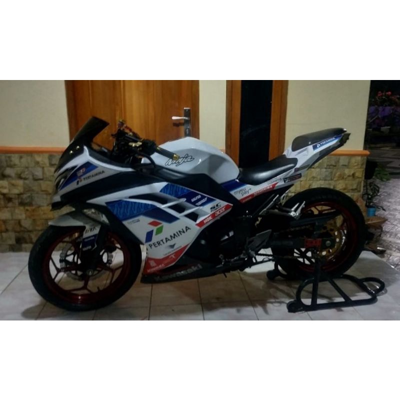 Tankpad Pelindung Tengki + Striping sticker Decal list body Variasi NINJA FI 250RR PERTAMINA MANDALI