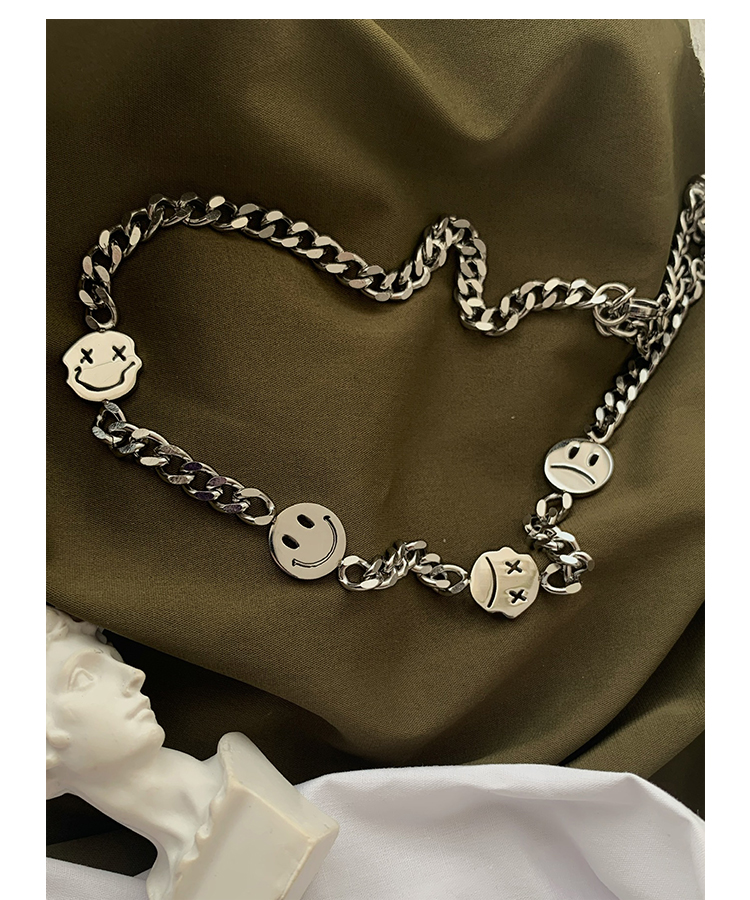 Kalung Desain Smiling Face Bahan Titanium Steel Gaya Hip Hop