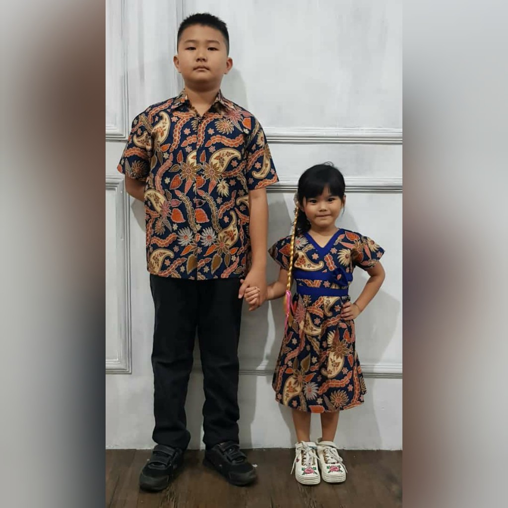 BATIK COUPLE KELUARGA DAN ANAK TERBARU MURAH KEKINIAN SERAGAM JUMBO SARIMBIT LAVANIA BRUKAT BIRU