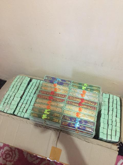 Souvenir Pernikahan Tatakan Gelas Box Mika ( Isi 100 )