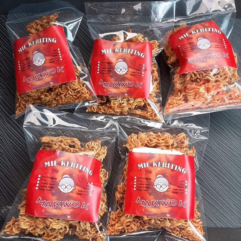 

SNACK MURAH MIE REMEZ / MIE KERITING GORENG PEDAS MAK WOK