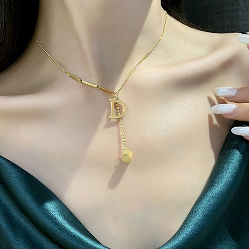 Kalung Titanium Wanita Anti Pudar Model D Juntai