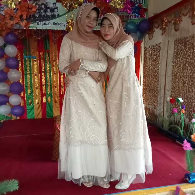 (model Baru) Gamis Geraldine / Bahan Brukat Tile Mutiara/size S-m,l,xl, Xxl/gamis Tile / Gamis Pesta