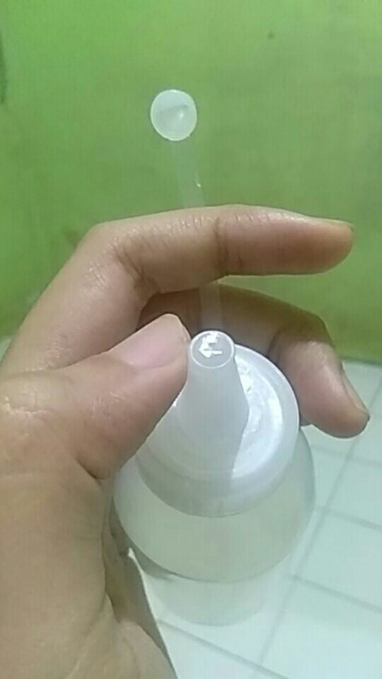 2pcs Botol Dispenser Saus / Kecap / Bumbu Masak Dengan Bahan Plastik Dan Ukuran 100ml