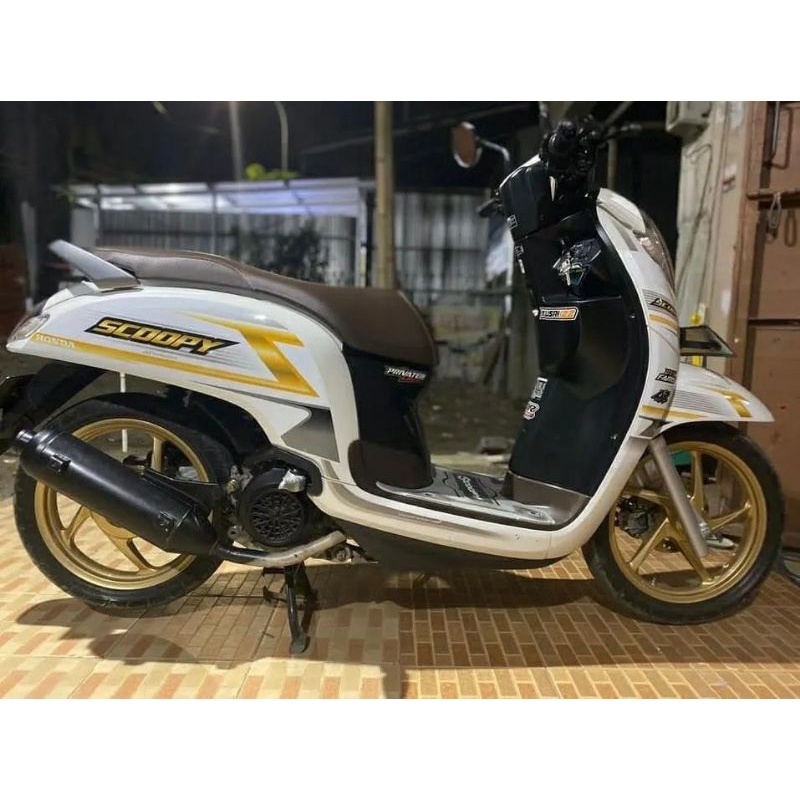 Decal stiker scoopy full body desain suka suka bebas Request