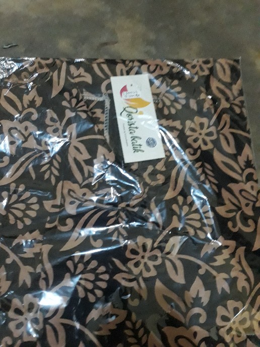 Blouse Batik Kantoran Kancing Depan