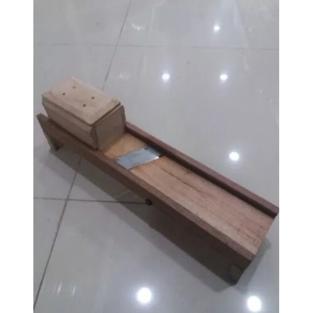 parutan bawang parut pisang serut keripik serutan singkong alat pengiris kayu manual