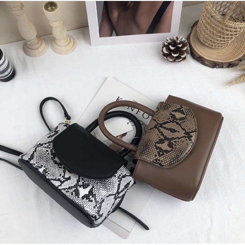 [READY STOCK] TAS CK Charles&Keith Snake Print Clynder Original Quality