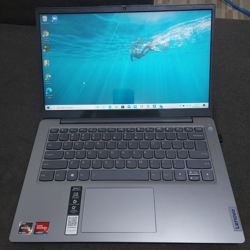 Lenovo Ideapad Slim 3 Ryzen 3 5300u Layar IPS