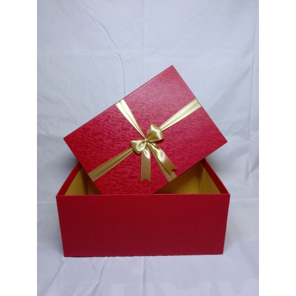

Kotak Hadiah // Kotak Box // 35x25x15cm // Berpita