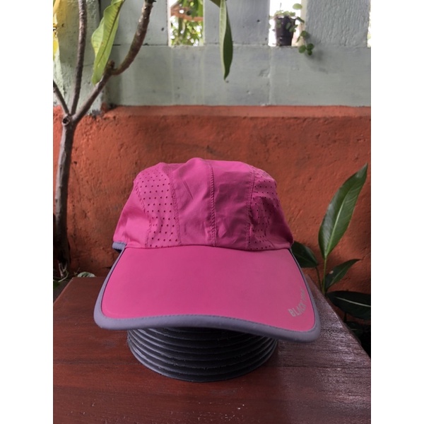 topi black yak women