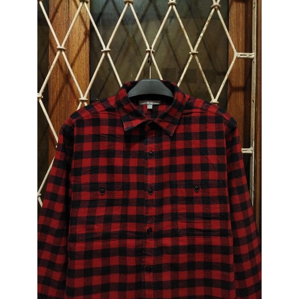 kemeja soft flannel uniqlo second original L kemeja kasual pria murah terlaris