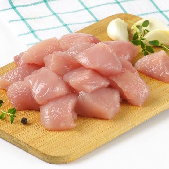 

Daging Fillet DADA AYAM POTONG DADU 500gr Chicken Breast Dice 500 gr