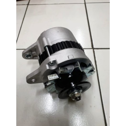 Alternator PC200-5/ Dinamo Ampere PC200-5 PC 200-5 KOMATSU 6D95 24V