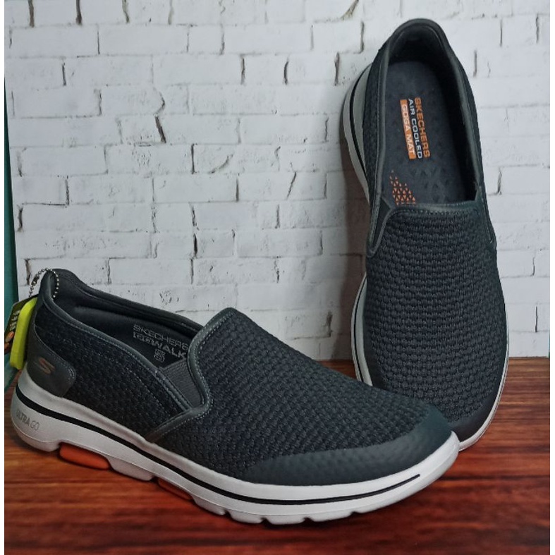 Slip On Pria / Sepatu Skechers Gowalk 5 - Apprize 55510/CHAR original