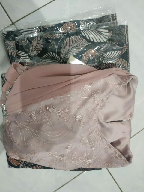 Ready Jumbo - Baju Couple Batik Kebaya Brokat Keluarga | Baju Batik Sarimbit Kebaya | Ndoro Jawi