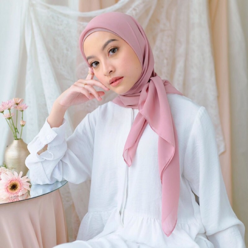 Pollycotton / Bella Square / Hijab Polos Segi empat