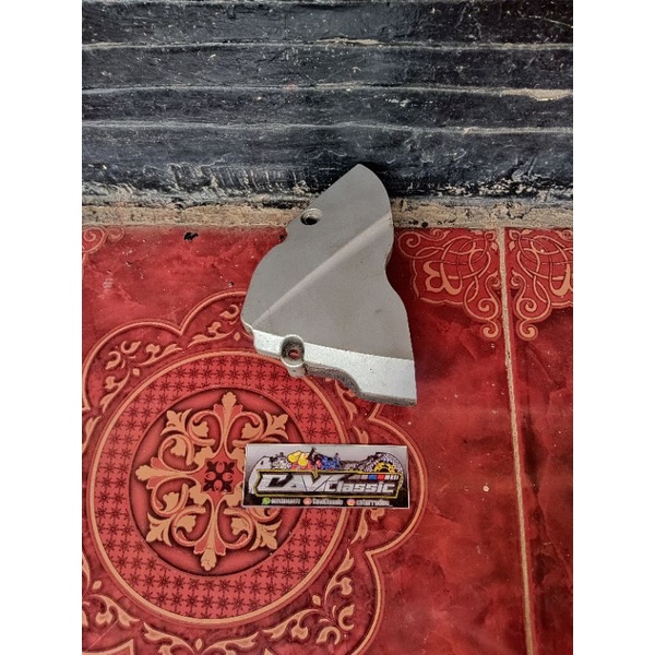 Tutup Gear/Penutup Gear Depan Vixion