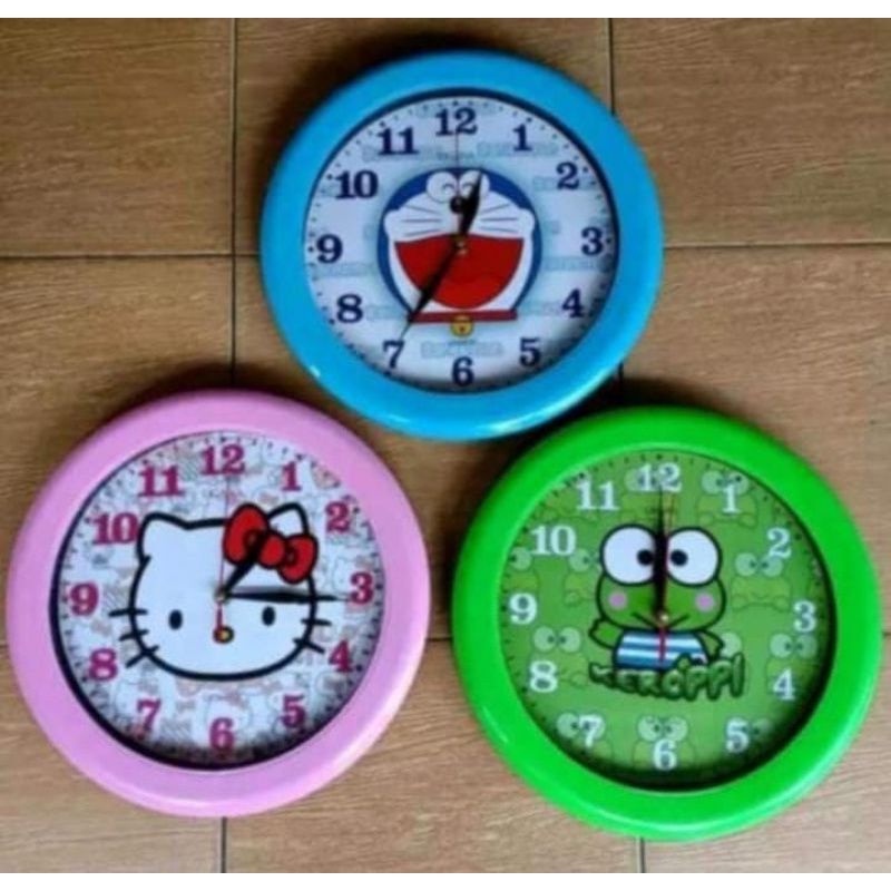 Jam dinding karakter ukuran besar