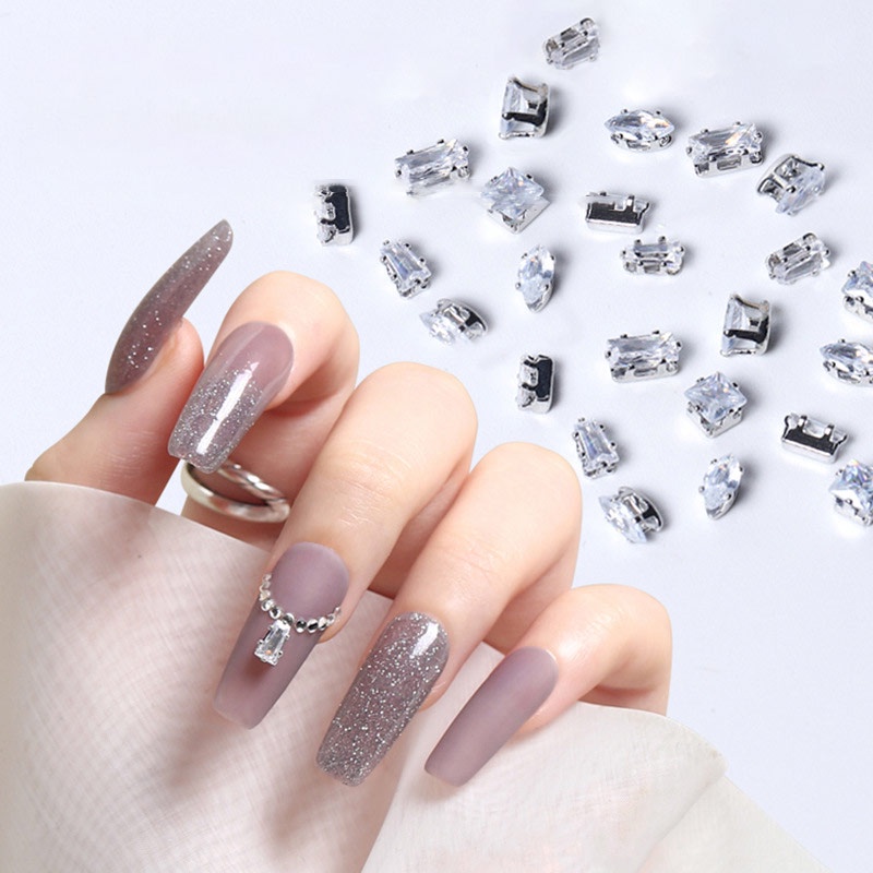 20pcs Manik-Manik Kuku 3D Bentuk Tetesan Air Warna Emas / Silver Untuk Dekorasi Nail Art