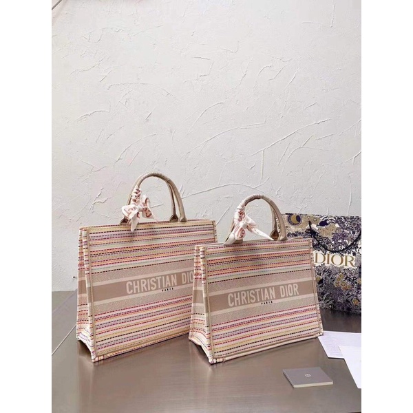 c dior totebag