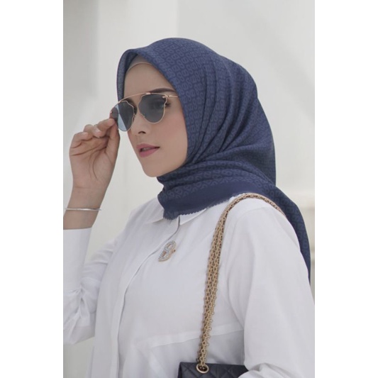 Buttonscarves Tapis Voal - Oxford Blue