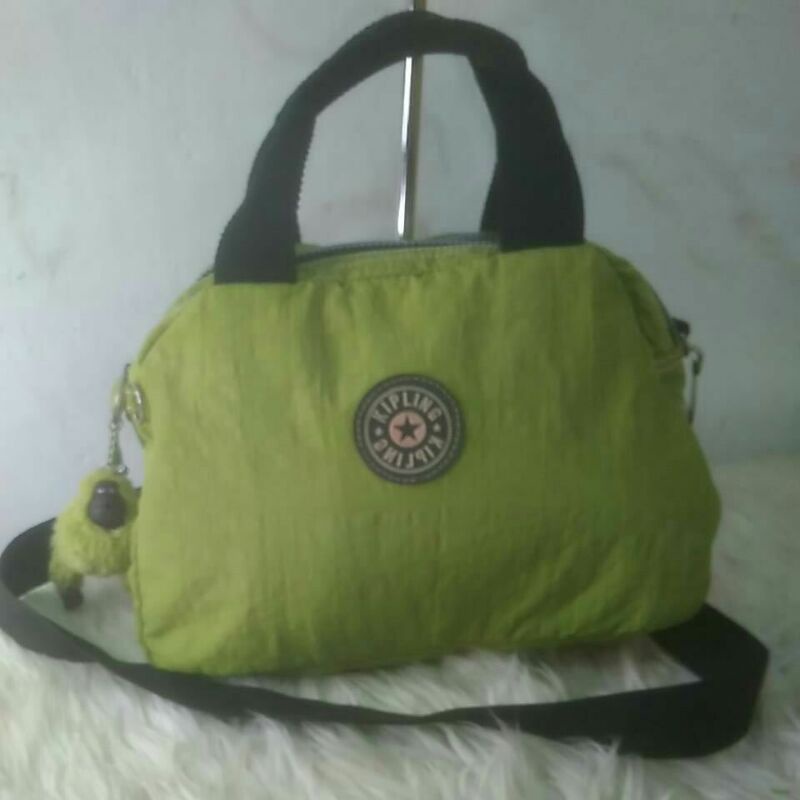 Tas wanita / Tas Kopling /Preloved /second branded "Kipling"