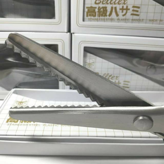 Gunting Kain ZigZag 9&quot;-230mm Stainless Steal Plastic Handle