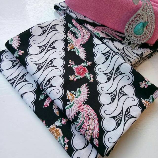 KAIN BATIK MOTIF PARANG GARUDA DAN EMBOS PINK BATIK ORI KAIN BATIK MOTIF PARANG GARUDA DAN EMBOS PINK BATIK ORI