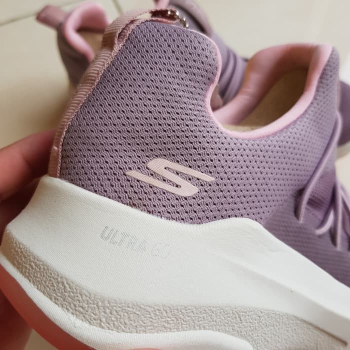 Sepatu Casual Skechers ultra one