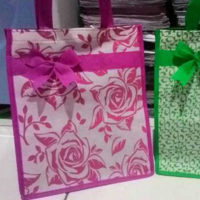 

Tas Hajatan Berkatan Hantaran