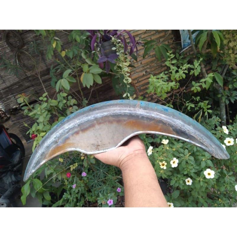 Slebor Depan Honda CB kontes Slebor depan Honda cb Nganjukan