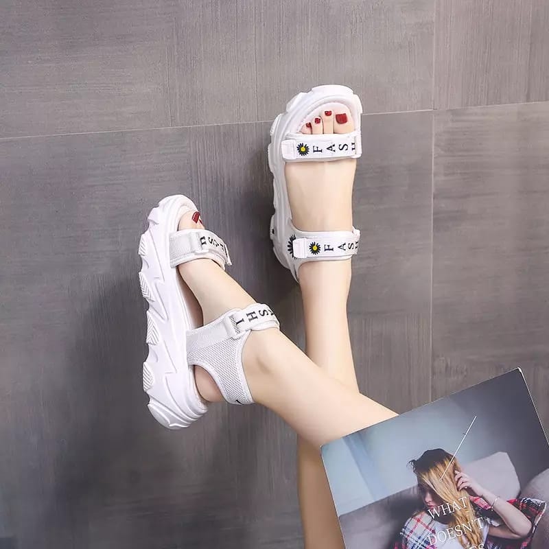 Sandal Gunung Wanita Korea YP02