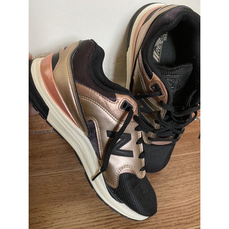 Preloved New Balance REVlite