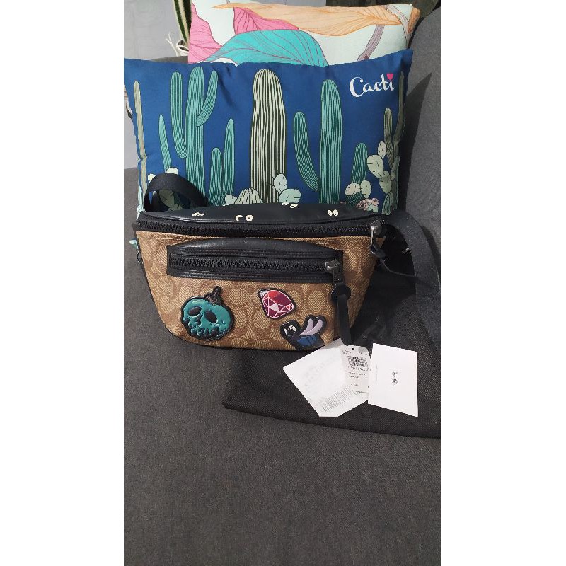 preloved waistbag coach (booked)