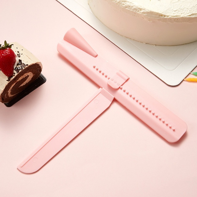 Alat Kue Fondant Cake Edge Cream Scraper yang Dapat Disesuaikan Spatula Halus / PENGHALUS KUE TART PERATA CREAMBUTTER MOUSSE CAKE ADJUSTABLE SCRAPPER TOP &amp; SIDE ATAS DAN SAMPING SMOOTHING / Scraper Penghalus Fondant Kue Bisa Disesuaikan