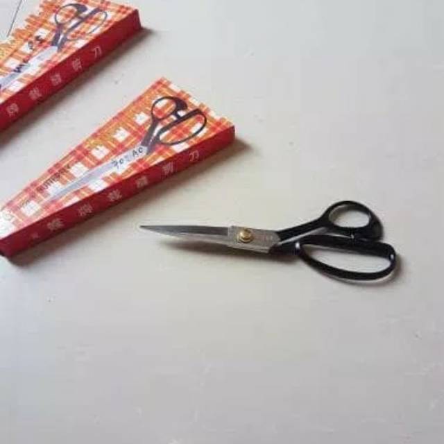 

Gunting tailor / pakaian