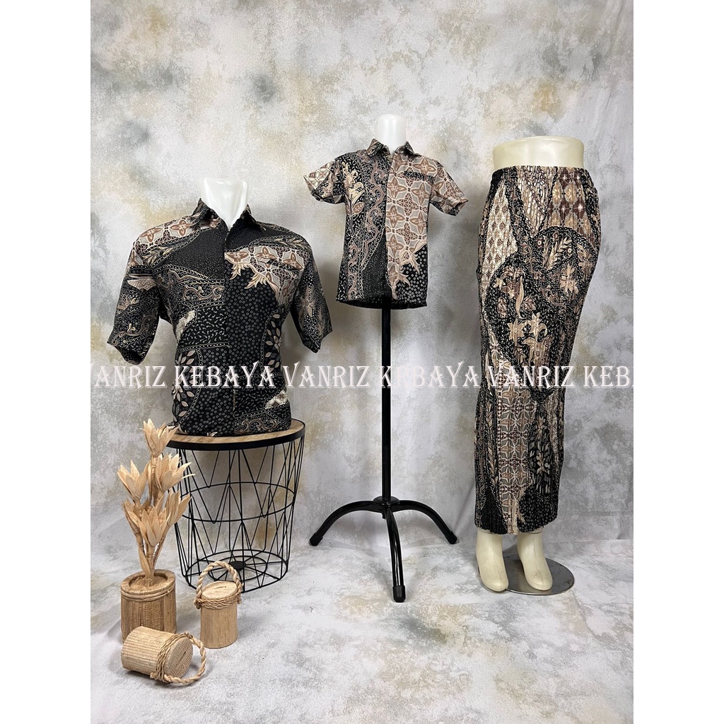 Vanriz Kebaya-Kemeja Batik Lengan Pendek Couple Anak Dan Rok Plisket