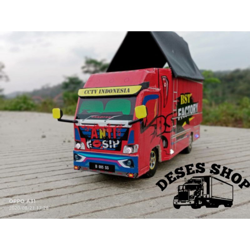 miniatur truck oleng BISA CUSTOM FOTO DAN NAMA DI PINTU BELAKANG